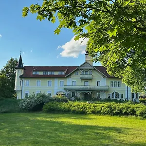 Gaestehaus Gut Frauendorf Gasthof
